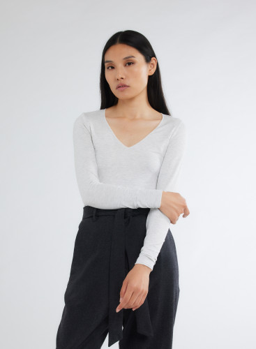 Long Sleeves V-neck T-shirt in Viscose / Elastane