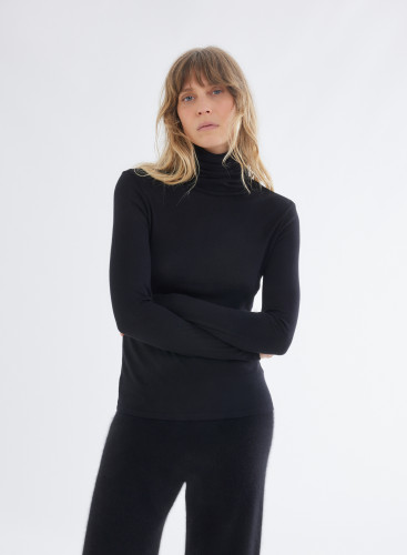 Cotton / Cashmere Long Sleeve Turtleneck T-Shirt