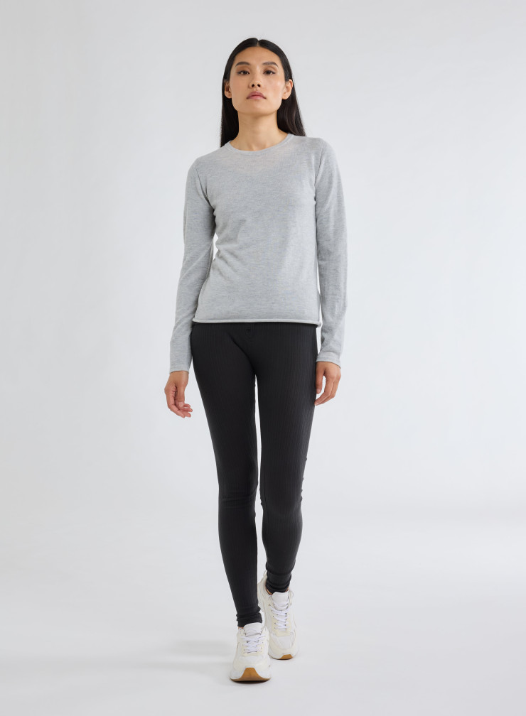 Round Neck Long Sleeve T-shirt in Cashmere