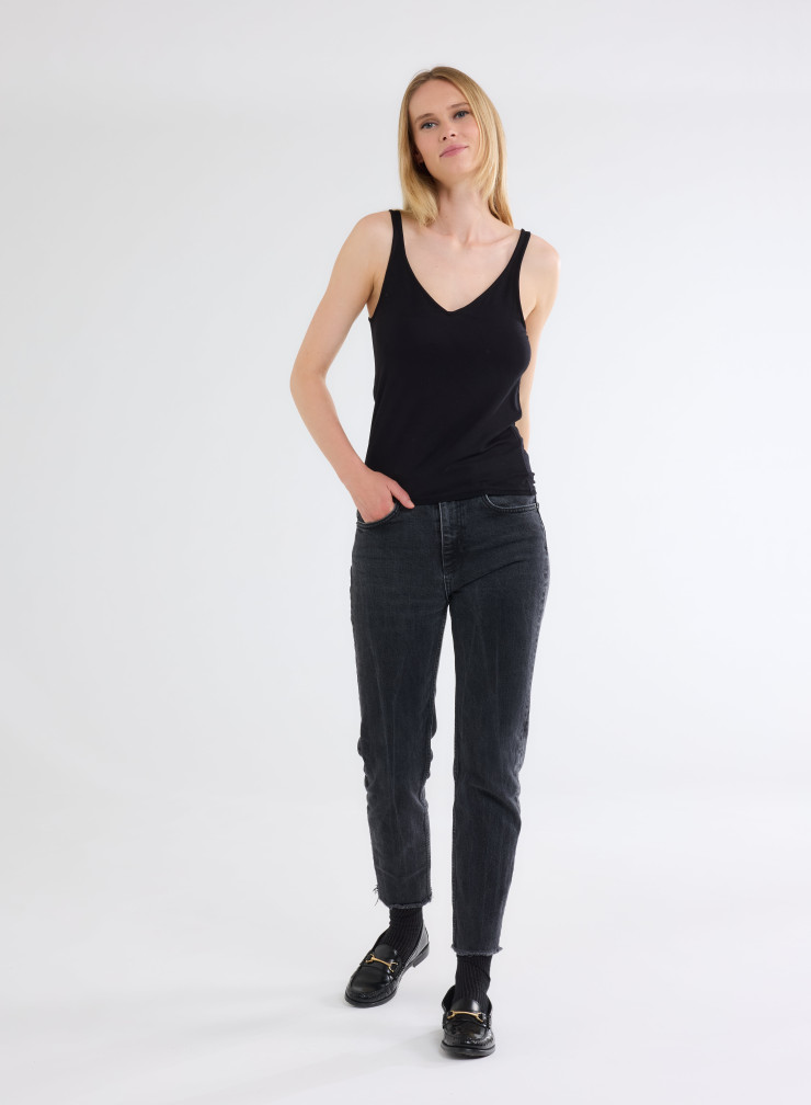 V-neck Tank Top in Viscose / Elastane