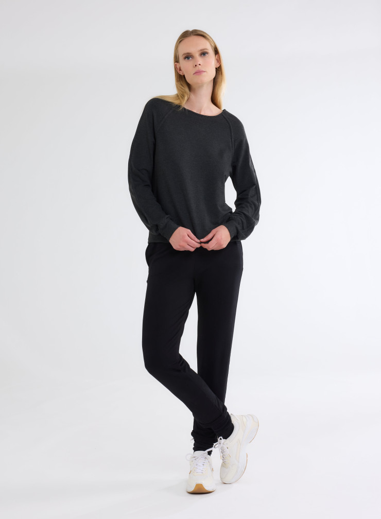 Long Sleeves Boat-neck T-shirt in Viscose / Elastane