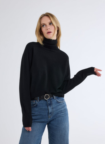 Long sleeves Round neck sweater in Cashmere