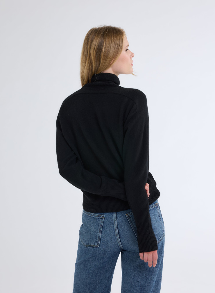 Long sleeves Round neck sweater in Cashmere